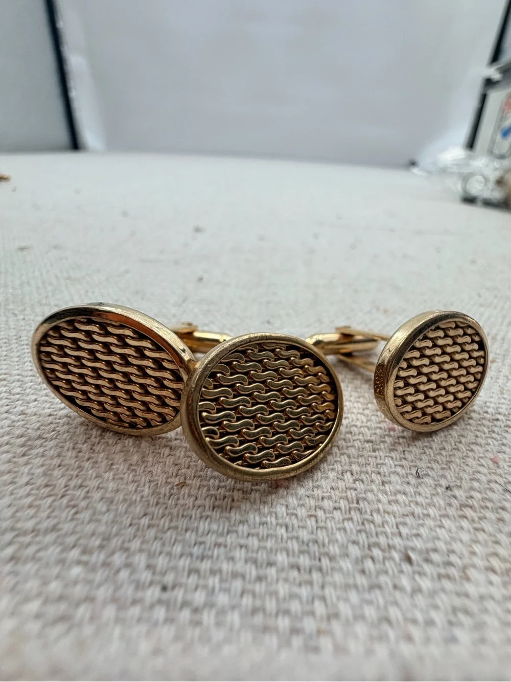 Vintage Gold Woven-Pattern Round Cufflinks